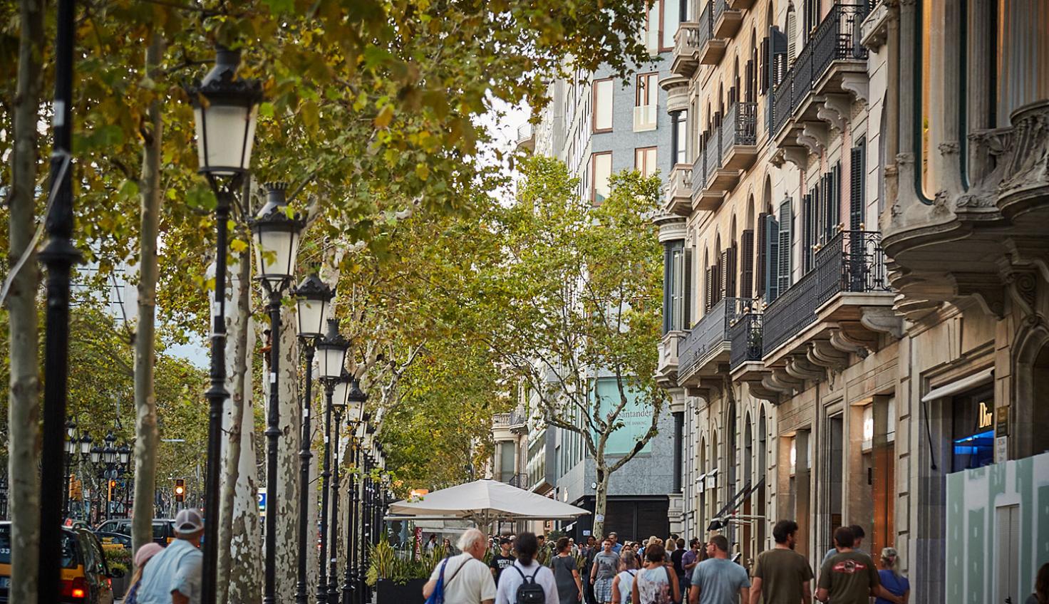 El Paseo de Gracia la calle comercial que más atrae al turista  extracomunitario - Associació de Passeig de Gràcia