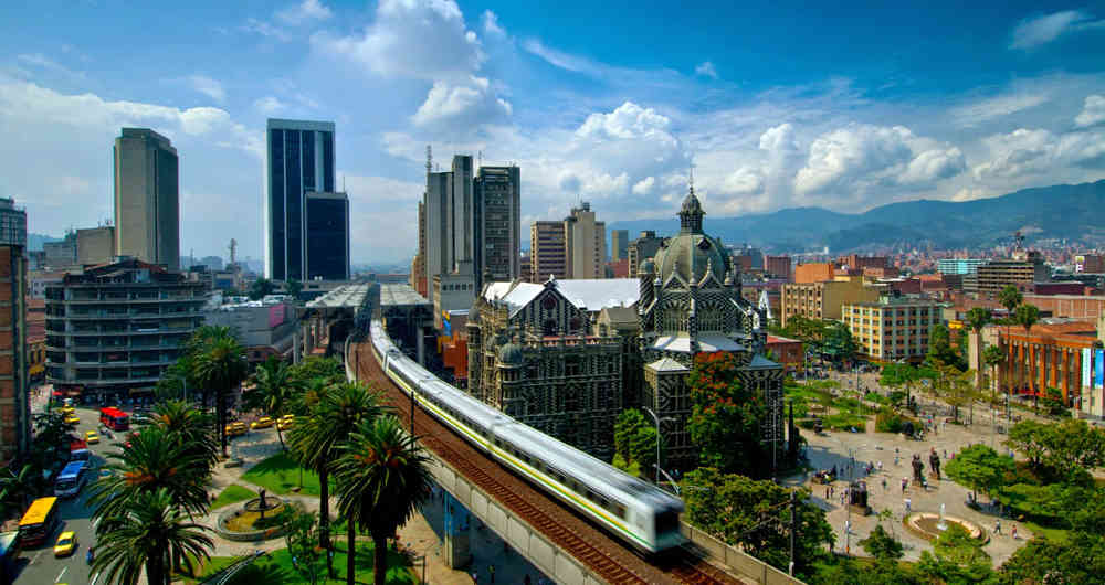 ¿Cuánto tiempo hay de Cali a Medellín